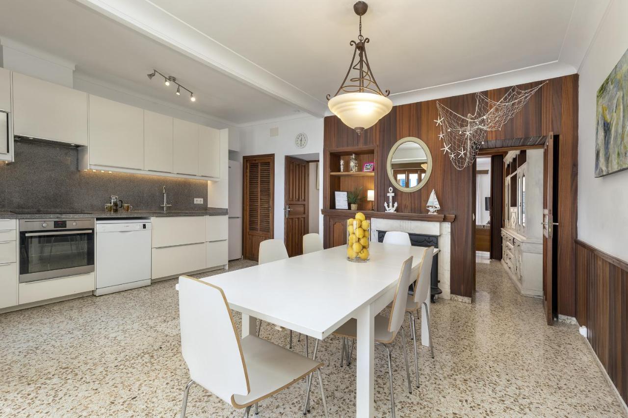 Duplex Flat In The Old Town Of *